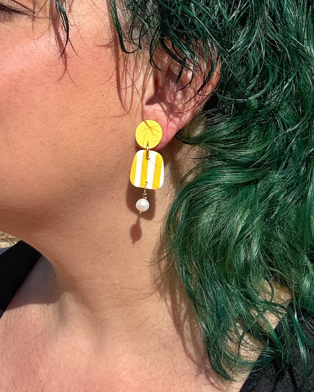 Pendientes Rayas con Perla