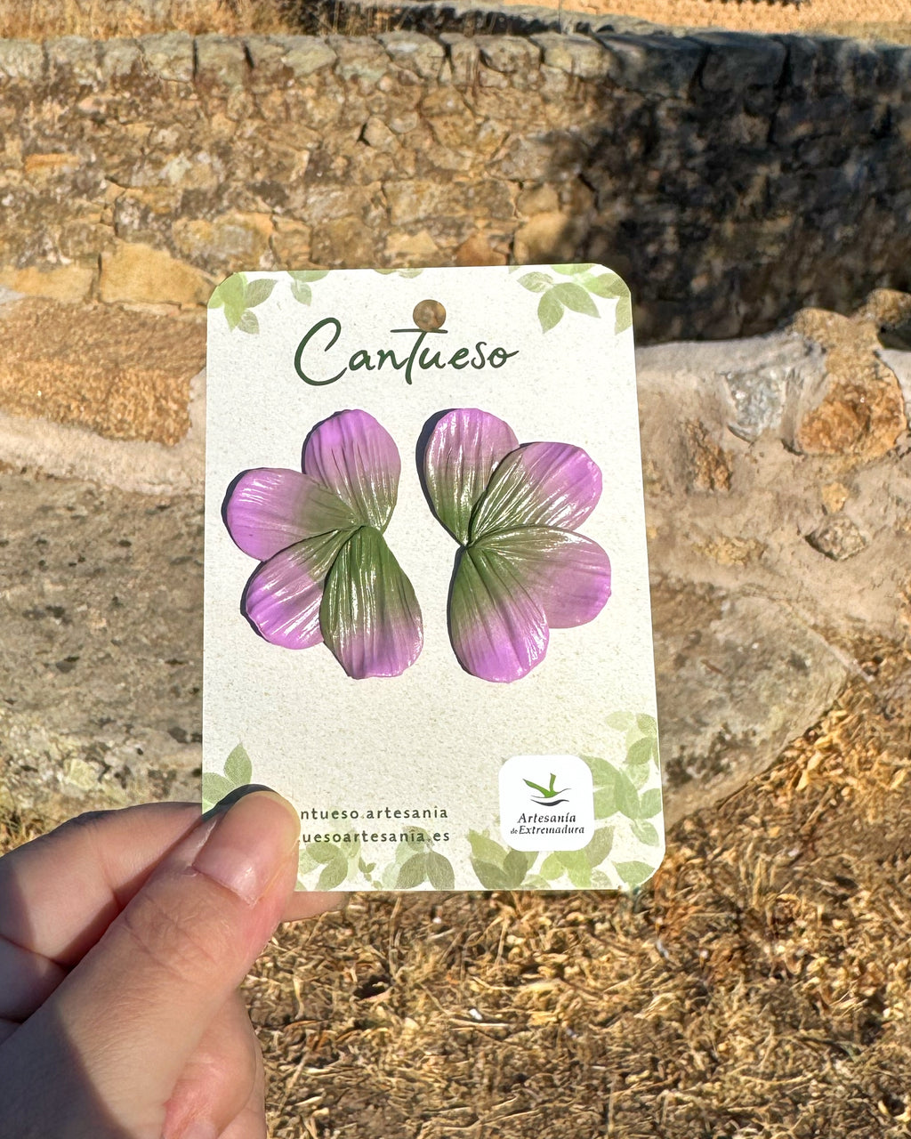 Pendientes Berlanga diseño media flor hechos a mano