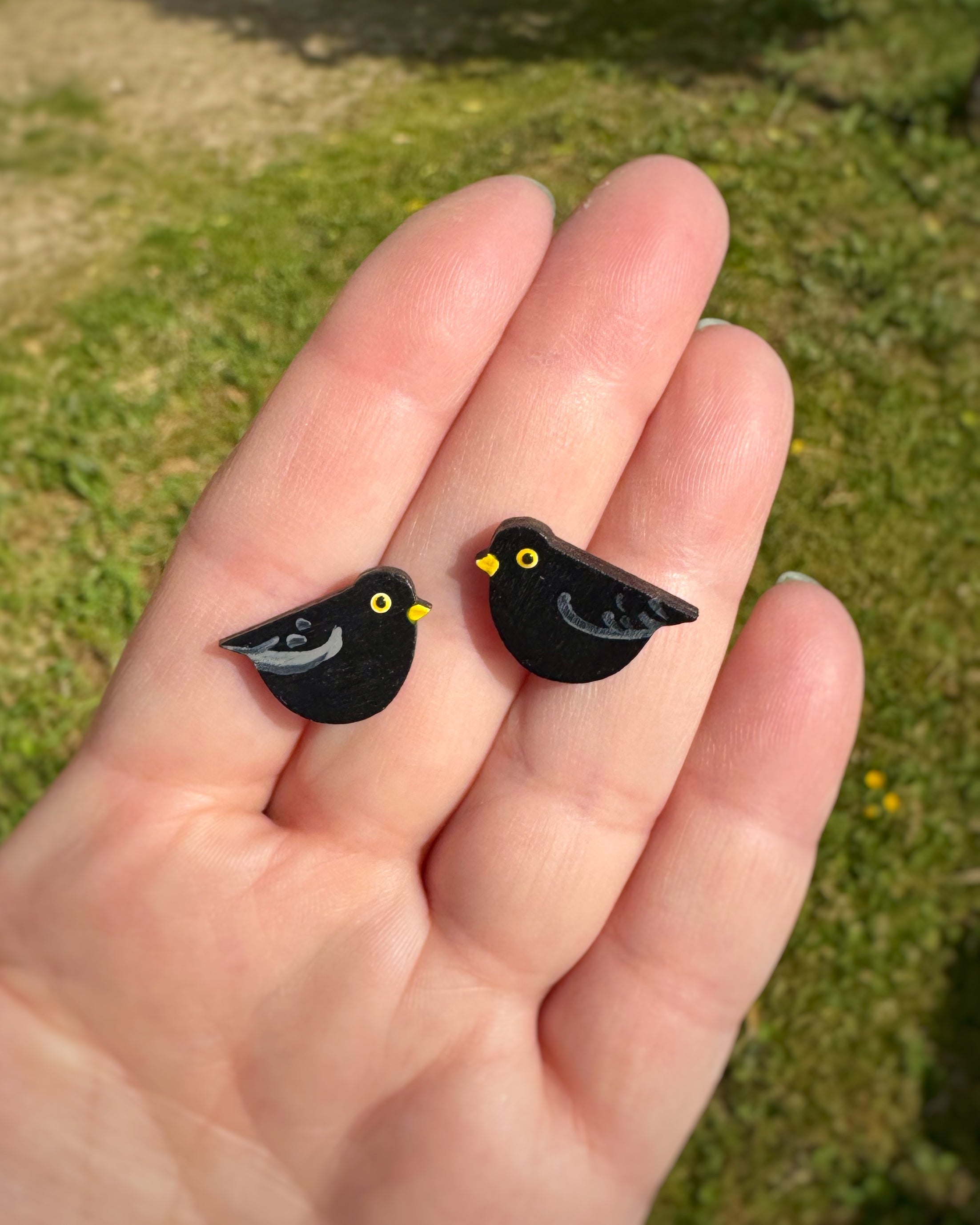 Pendientes Mirlo versión Mini botón.